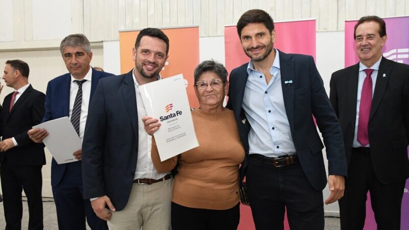 Avellaneda: 22 familias recibieron la escritura de su vivienda