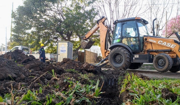 Comenzaron las pruebas hidráulicas en la red de agua potable de barrio América