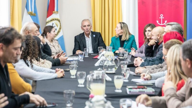 Transporte: “Santa Fe este año ya aportó $ 27.900 millones en impuesto a la nafta, pero volvió 0 peso”