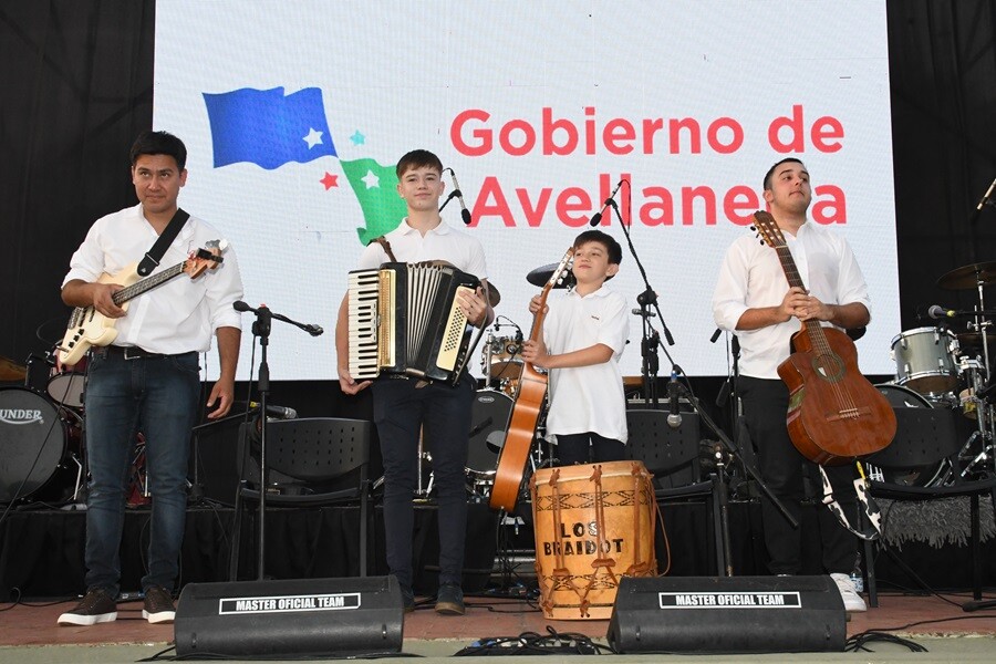 «Los Braidot» brindarán su espectáculo de música del Litoral