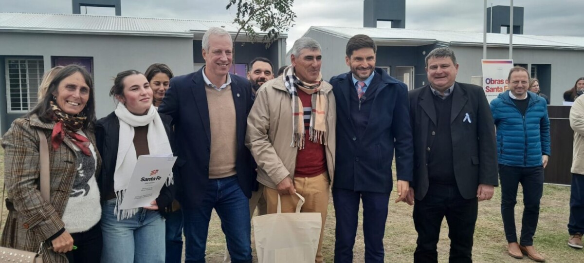 19 familias de Nicanor Molinas tienen casa propia