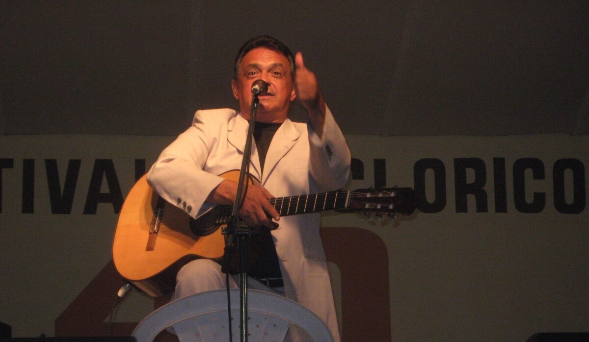 El chamamecero Mario Bofill está internado lúcido y en buen estado