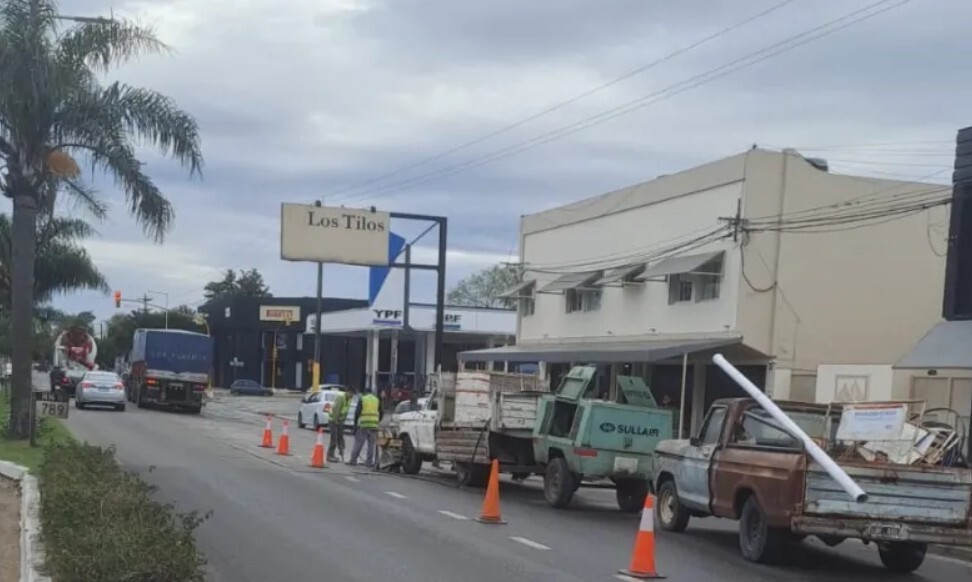 Reconquista:  reparan la red de distribución de agua potable
