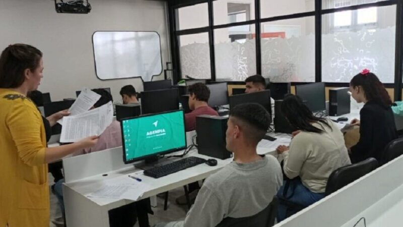 Avellaneda: impulsá tu vida laboral con talleres de empleo y creatividad