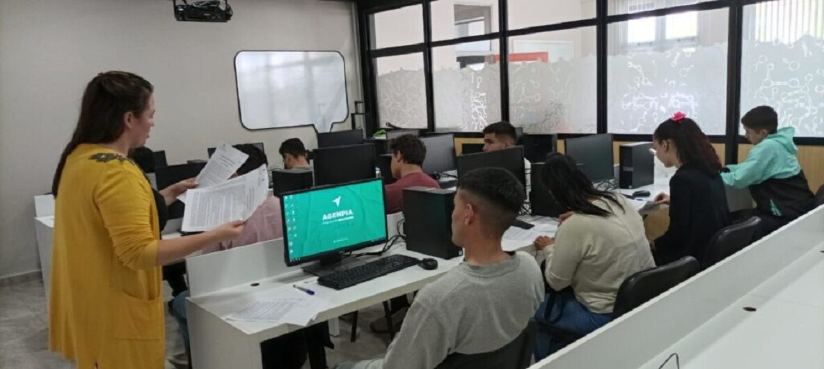 Avellaneda: impulsá tu vida laboral con talleres de empleo y creatividad