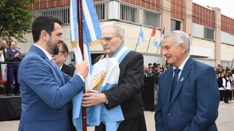 Avellaneda recordó el Día de la Bandera con más de 80 instituciones en el desfile cívico militar