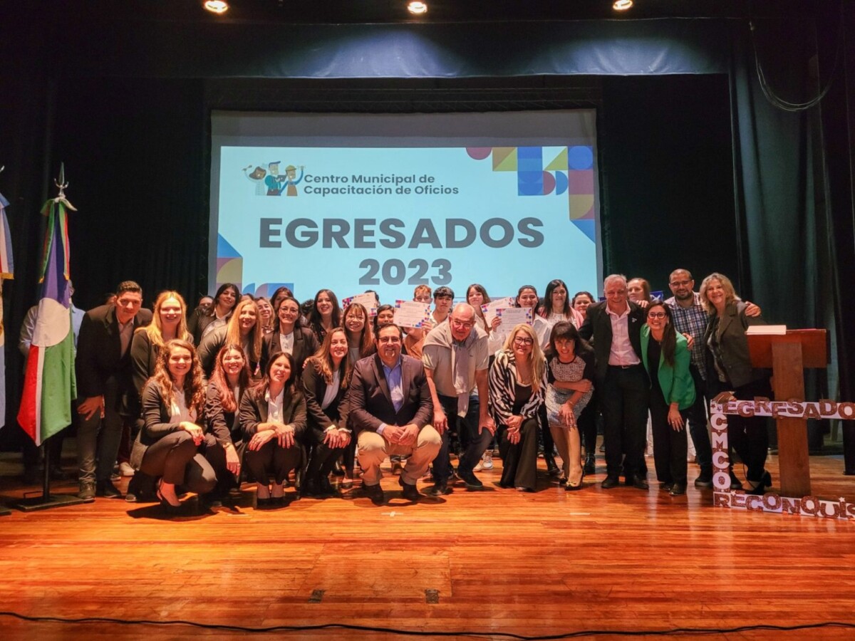 Primeros egresados del Centro Municipal de Oficios de Reconquista