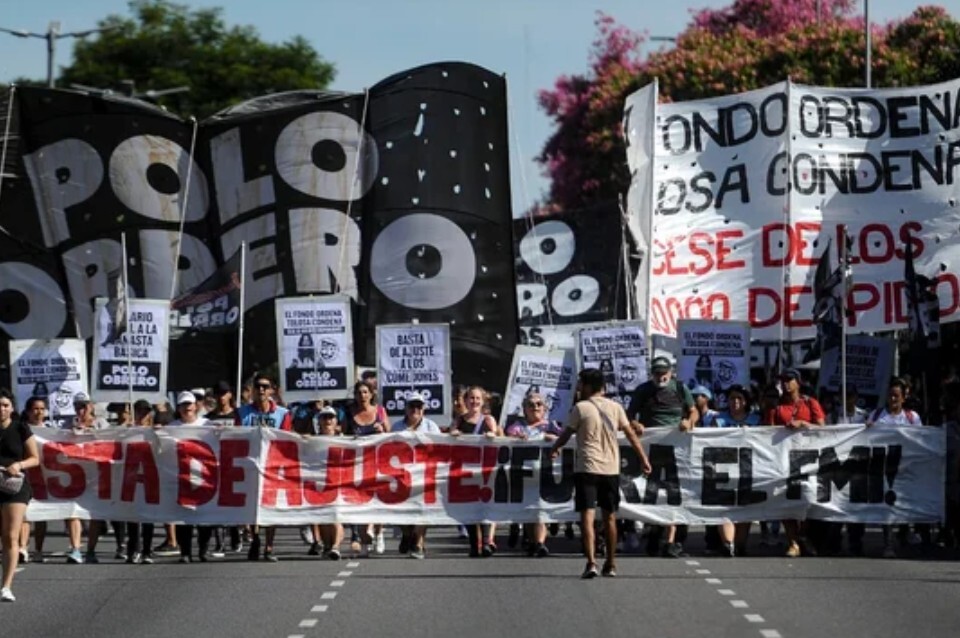 Grupos piqueteros vuelven a la calle con una protesta