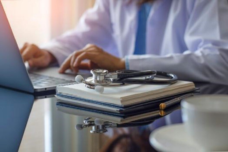 Telemedicina: afiliados a Iapos pueden acceder al servicio las 24 horas