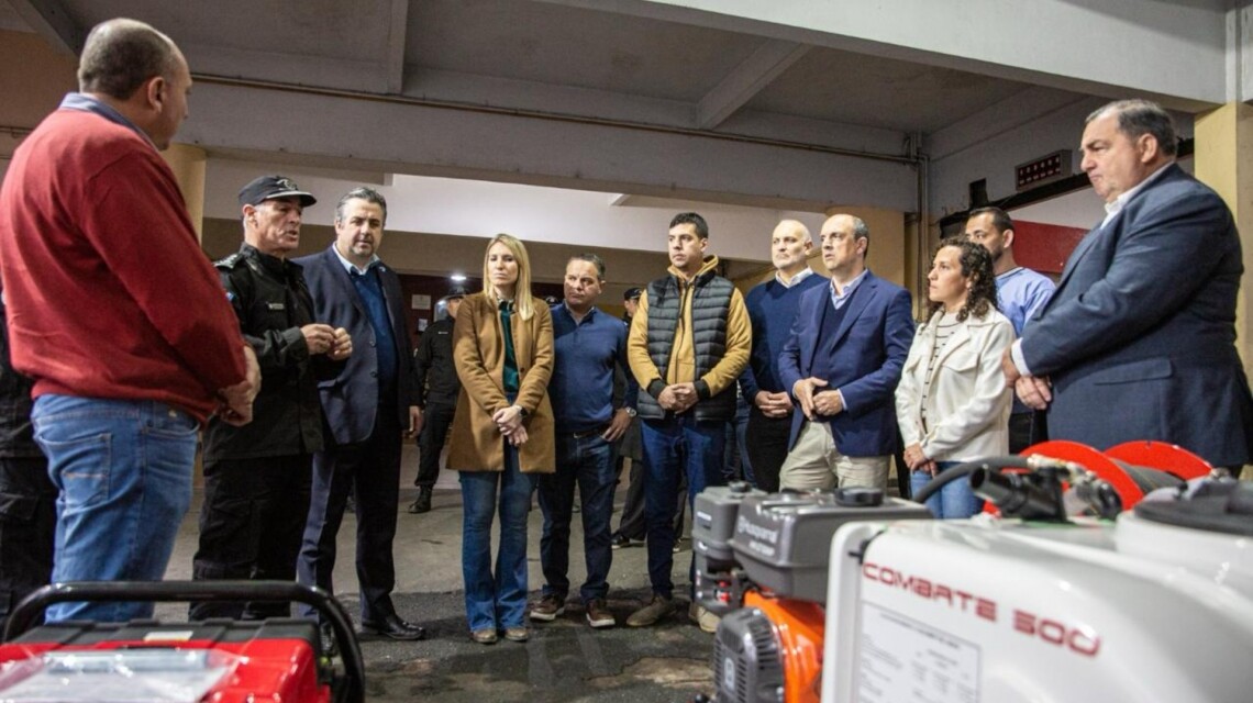 Provincia equipó a los Bomberos Zapadores de Santa Fe