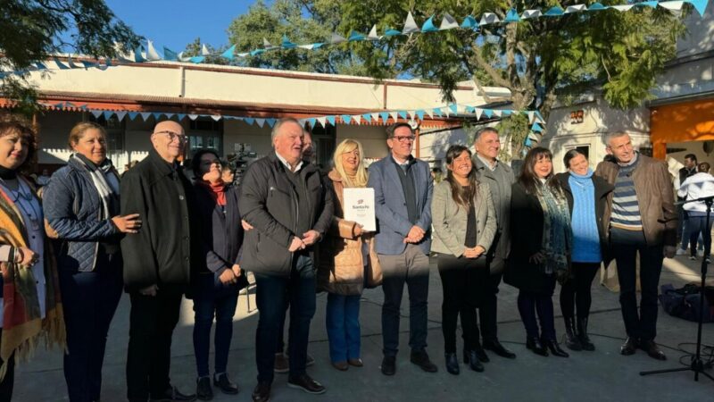 Provincia realiza inversiones para mejorar la infraestructura educativa en San Cristóbal