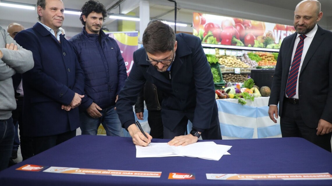 Pullaro: “Acuerdo Santa Fe es producto del diálogo y escucha al sector comercial»