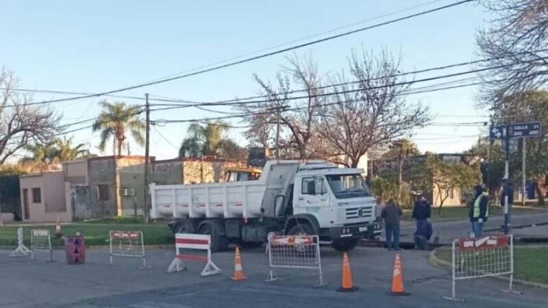 Avellaneda: por bacheo, cortaron el tránsito en una esquina muy transitada