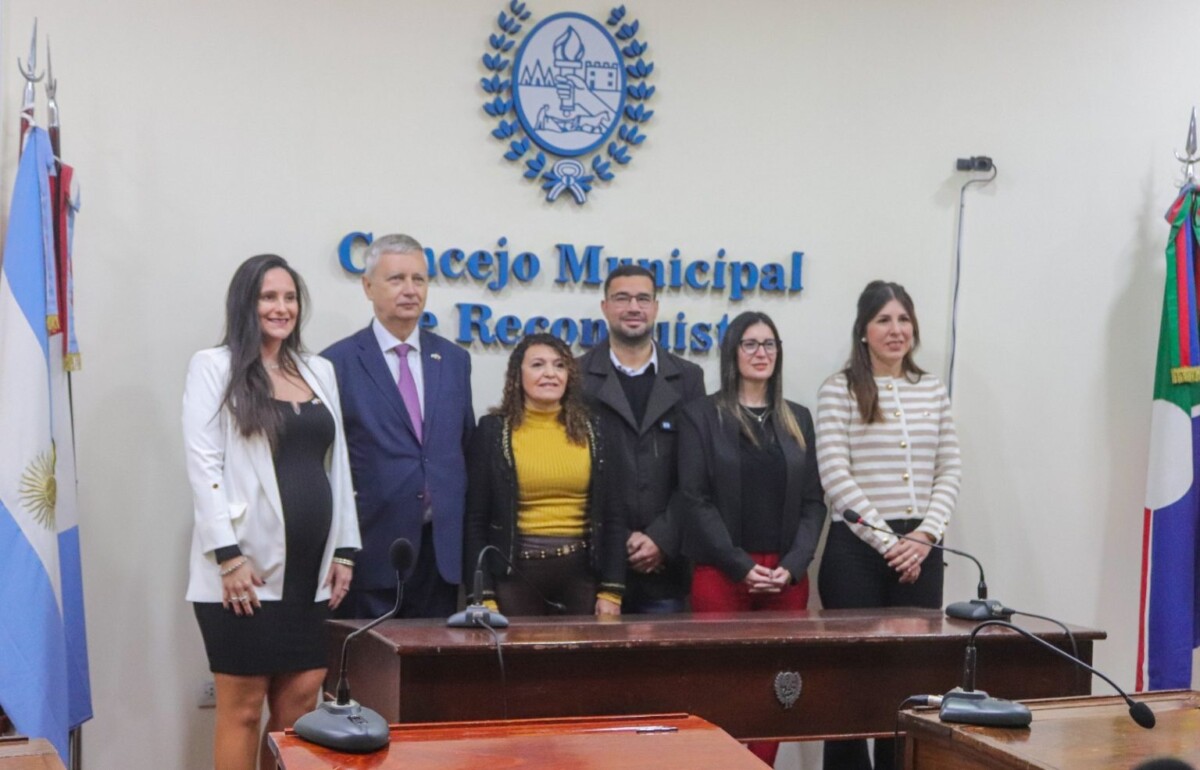 El Embajador Hindicky visitó el Concejo Deliberante de Reconquista