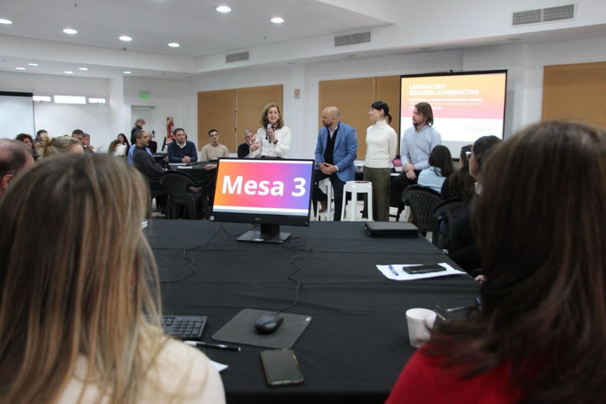 Vincular a la ciencia con el sector productivo, eje de un encuentro motorizado por Provincia