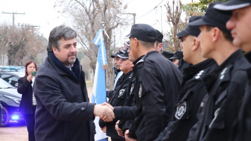 Provincia entregó patrulleros e inauguró una torre de comunicaciones en Helvecia