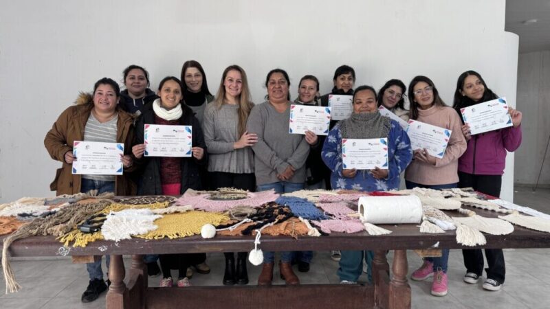 Creatividad y Oportunidades Laborales: Culmina el Taller de Macramé