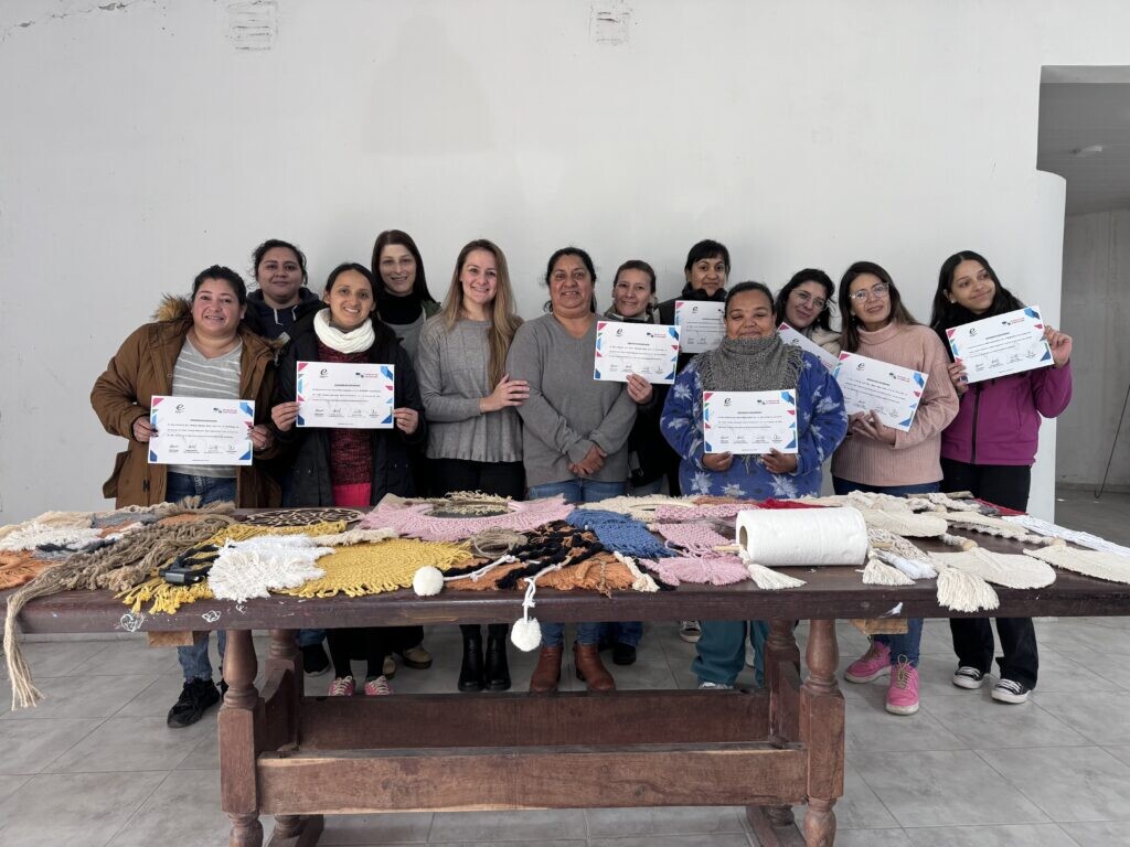 Creatividad y Oportunidades Laborales: Culmina el Taller de Macramé