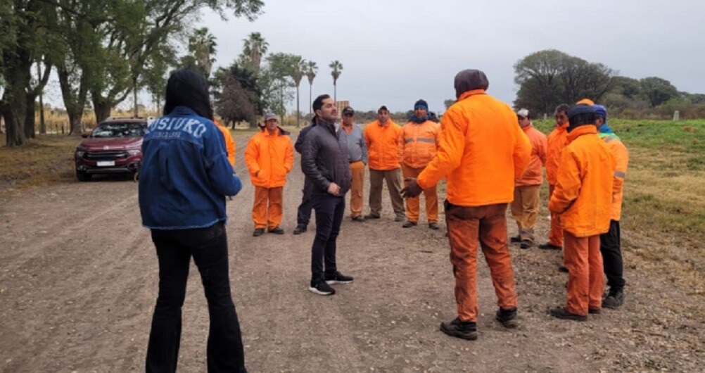 Vera: El ministro de Trabajo con trabajadores suspendidos en R 11