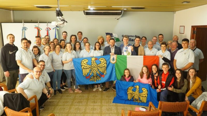 Avellaneda recibe al «Gruppo Folcloristico Pasian di Prato» de Italia