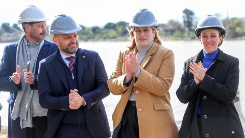 Puccini y Scaglia destacaron el histórico embarque de 22 mil toneladas de soja desde el Puerto de Santa Fe