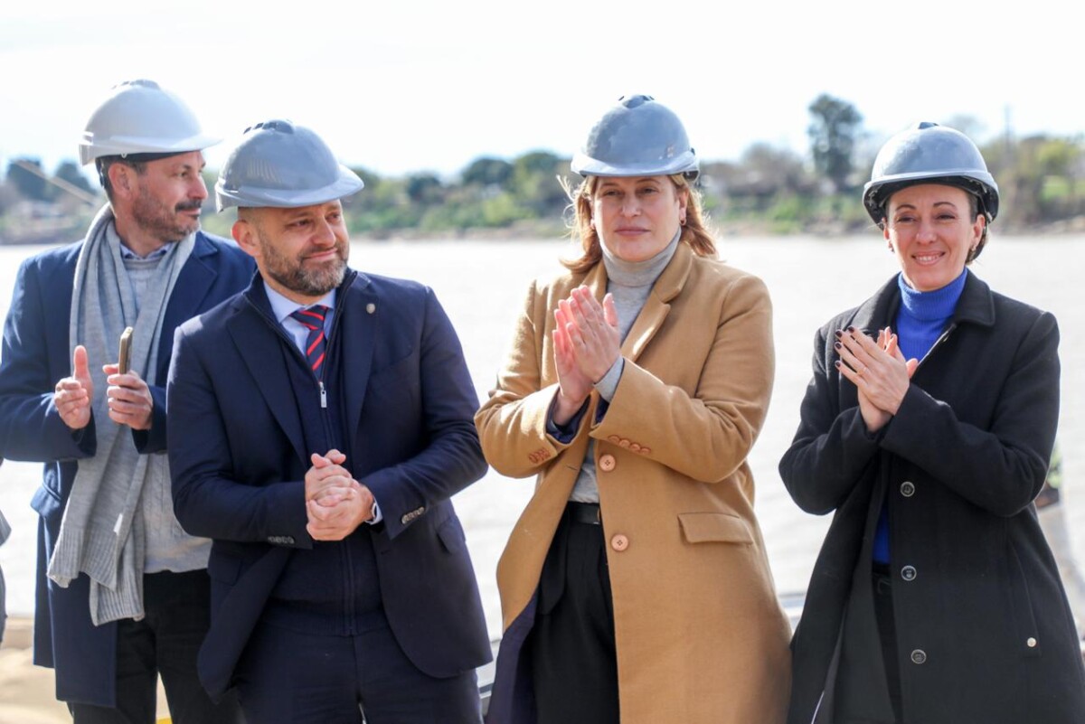 Puccini y Scaglia destacaron el histórico embarque de 22 mil toneladas de soja desde el Puerto de Santa Fe