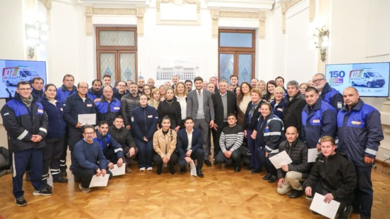 Provincia reconoció a trabajadores de Salud que repararon y dejaron operativas 129 ambulancias