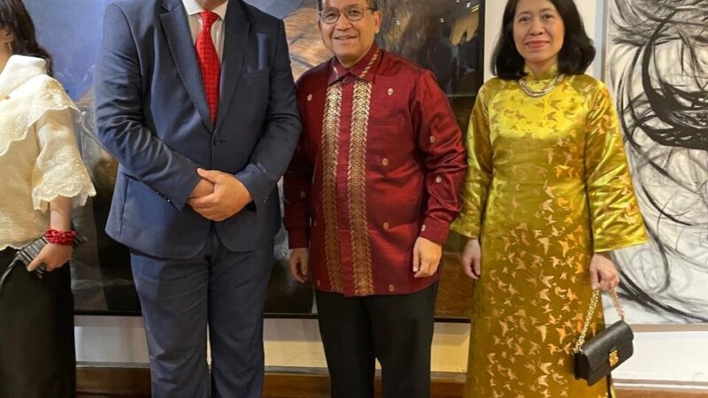 El intendente Vallejos participa en el aniversario de la ASEAN en Buenos Aires