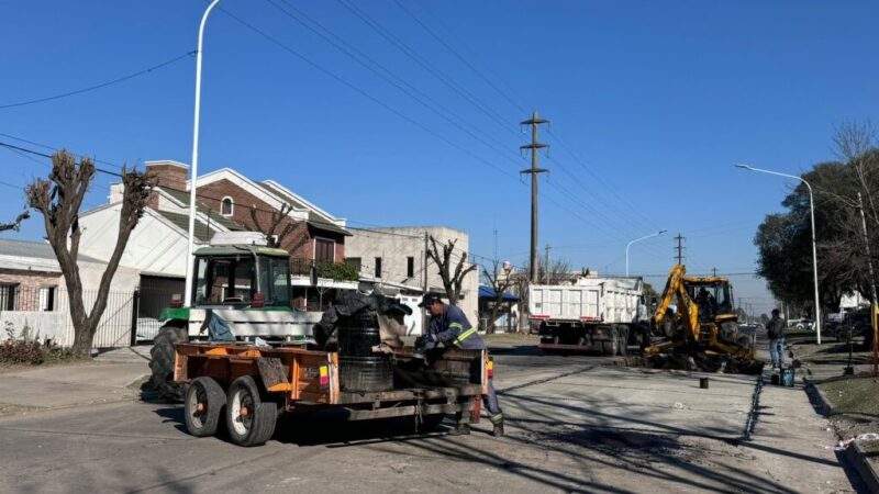 Avanza el plan de bacheo en barrios de Avellaneda