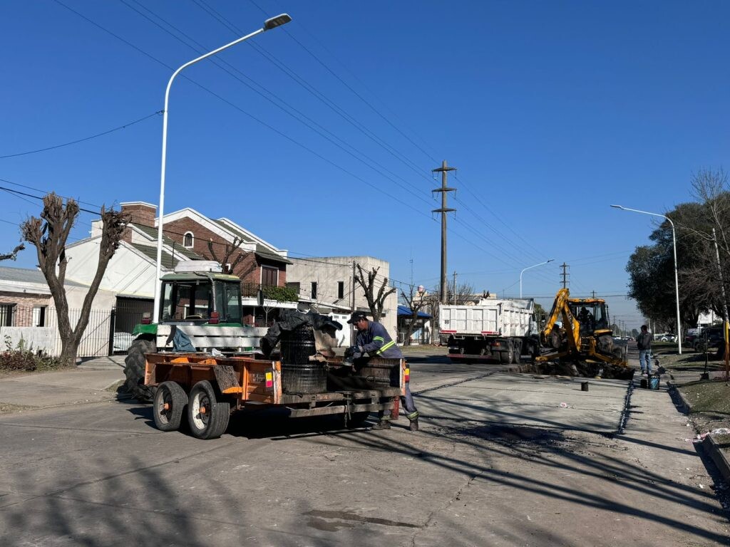Avanza el plan de bacheo en barrios de Avellaneda
