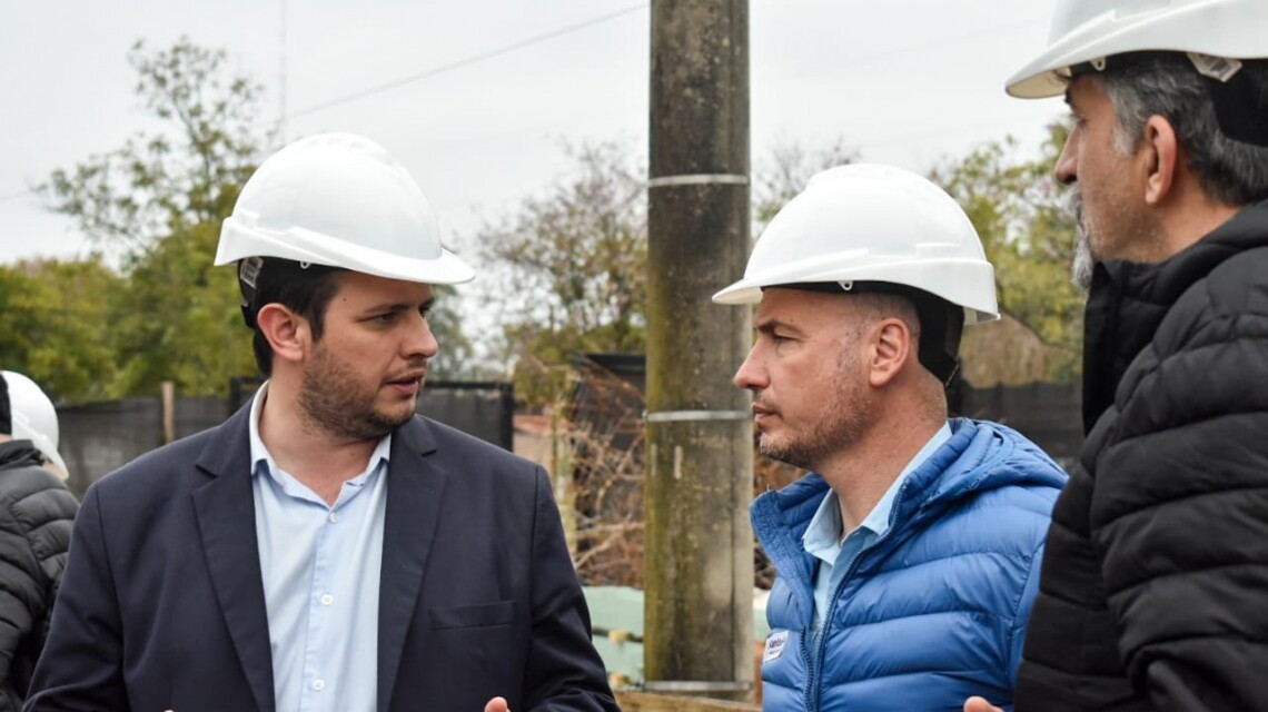 Otra obra provincial: el ministro Enrico recorrió los avances del Hospital de Villa Ocampo
