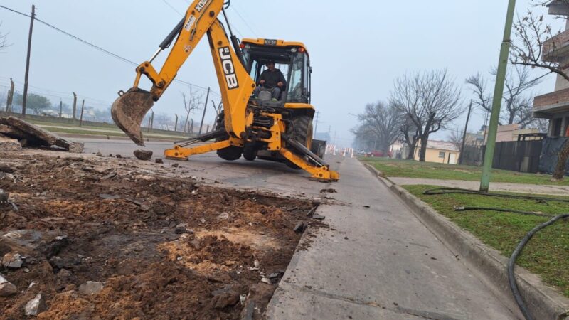 Inician trabajos de pavimentación en Calle 302 de Avellaneda