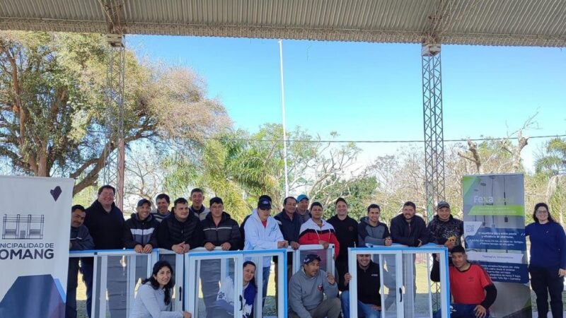 Romang capacita a jóvenes en carpintería de aluminio