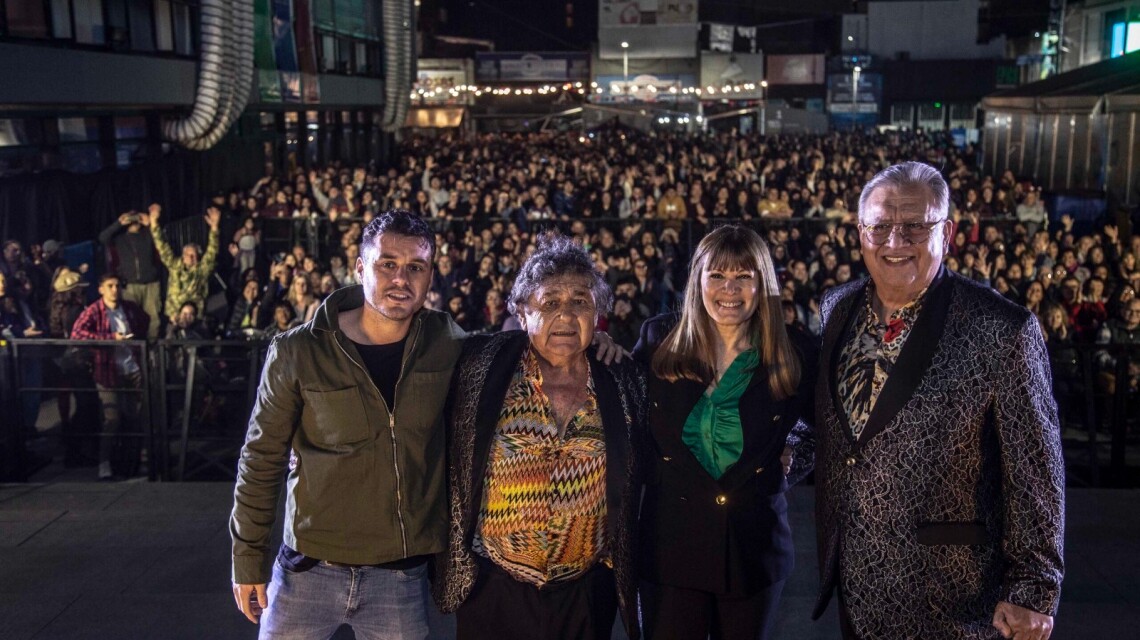 Con la presentación del libro de Los Palmeras, finalizó la Feria del Libro Rosario