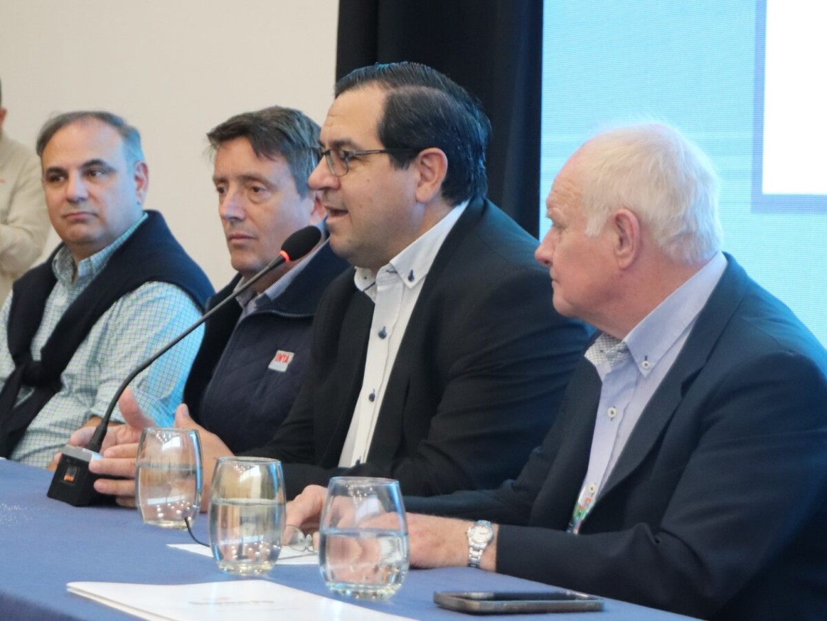 El intendente Vallejos inauguró el 47º Congreso de Producción Animal