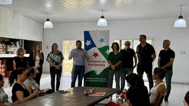 Avellaneda fortalece lazos con el cooperativismo italiano y fomenta la formación textil