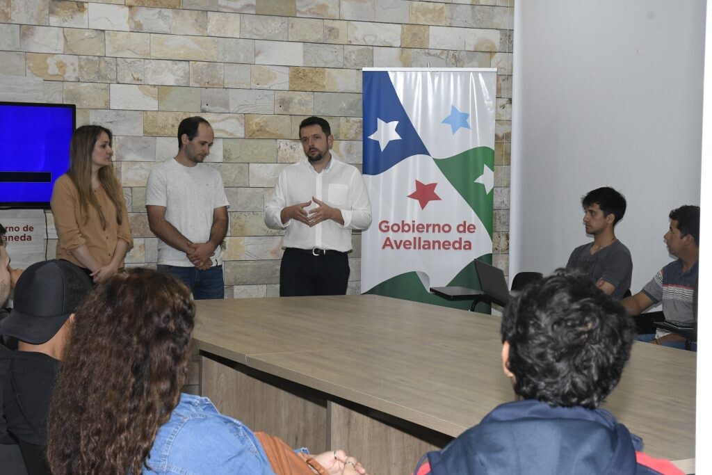 Avellaneda: comenzó el curso de maquinarias agrícolas para impulsar el empleo