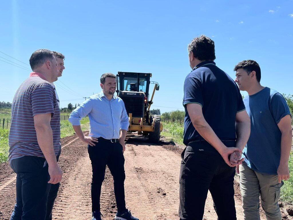 Avanzan las obras de ripio para conectar Avellaneda con Guadalupe Norte