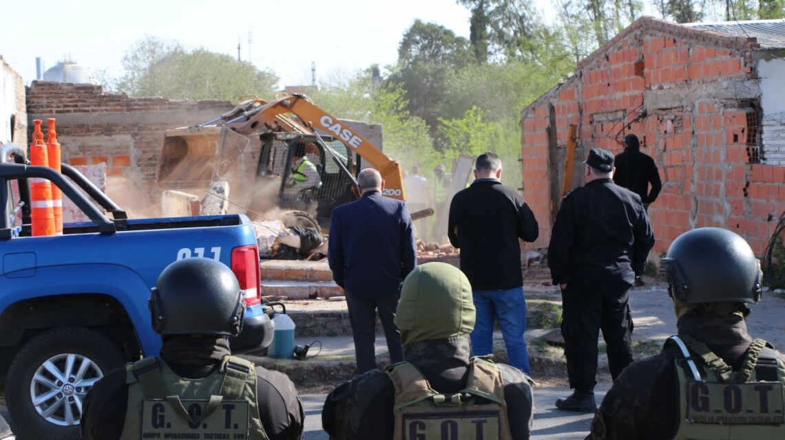 Derribaron de un puesto de venta de droga de San Lorenzo