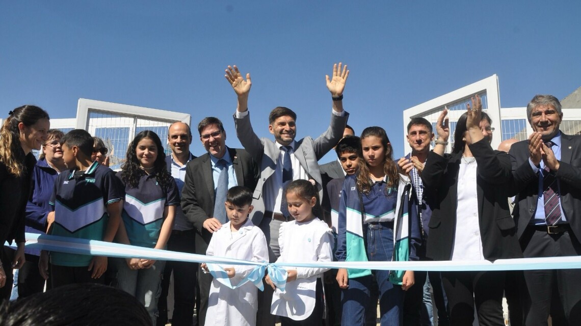 Pullaro encabezó la inauguración de una escuela en San José del Rincón