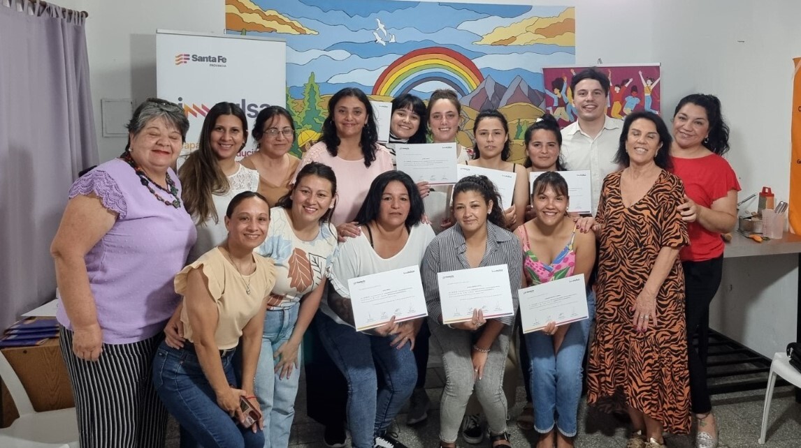 Reconquista entregó certificados del curso de Pastelería y Repostería del programa Impulsa