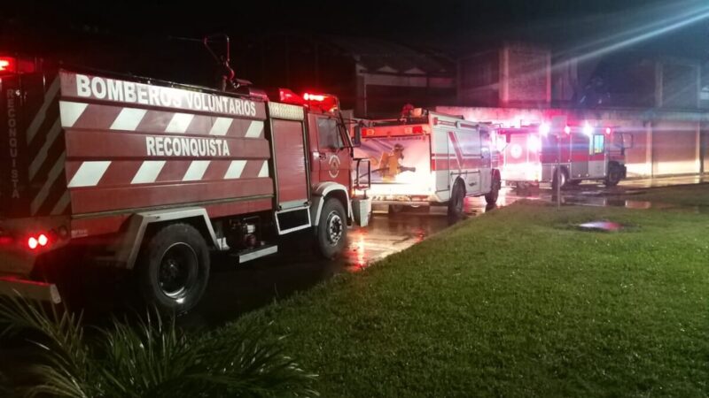 Controlaron un incendio en la Cooperativa Algodonera Santa Fe