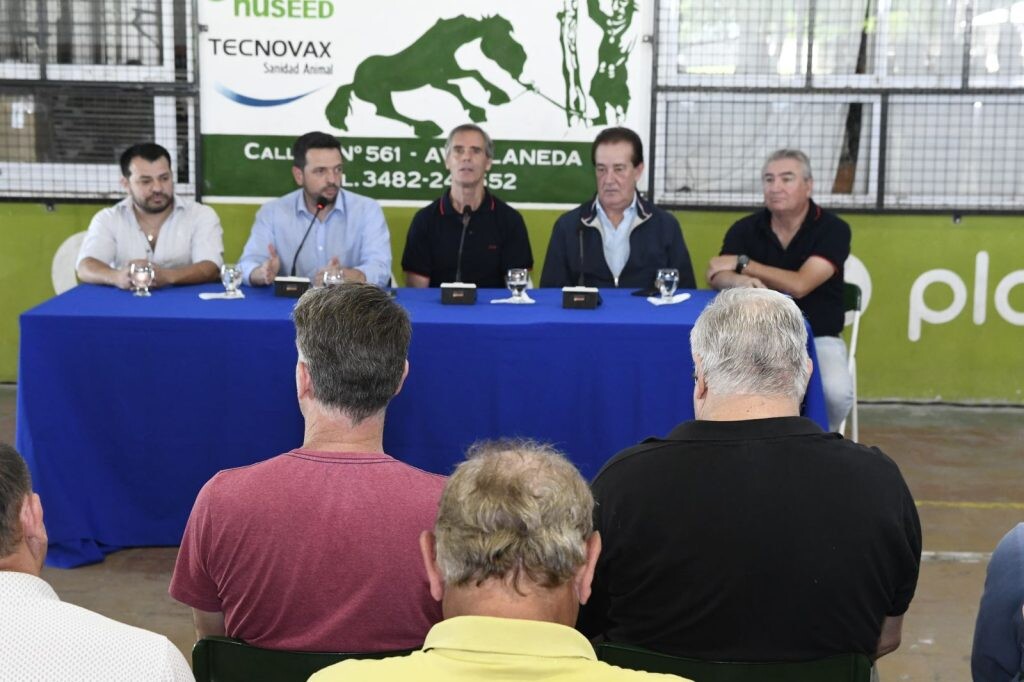 “Hoy estamos dando inicio a dos obras históricas en Moussy”, destacó el Intendente Gonzalo Braidot