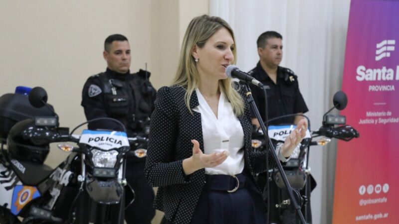 Provincia entregó más vehículos para patrullaje en el departamento Vera