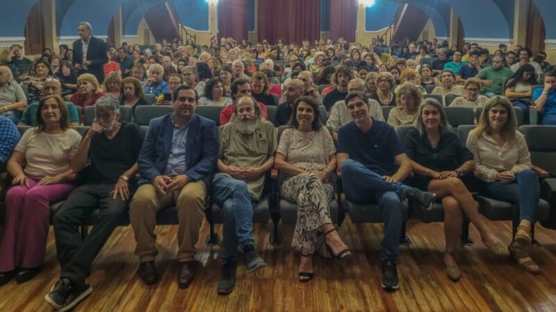 Reconquista; inauguraron el ciclo Cine y Conversaciones en el Teatro Español