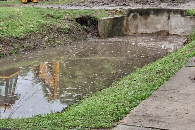 Cortes en Avellaneda por rotura de caño y anegamientos