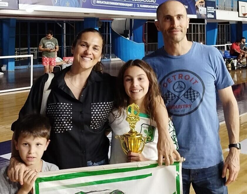Brunella Delzotto, nadadora del Tenis Club, se consagra Campeona