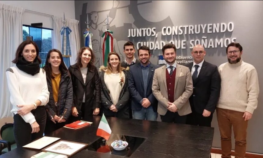 El Intendente de Avellaneda recibe a comitiva italiana para impulsar desarrollo urbano