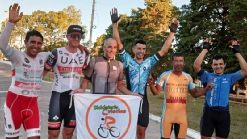 Cristian Sotelo triunfa en el entrenamiento de ciclismo