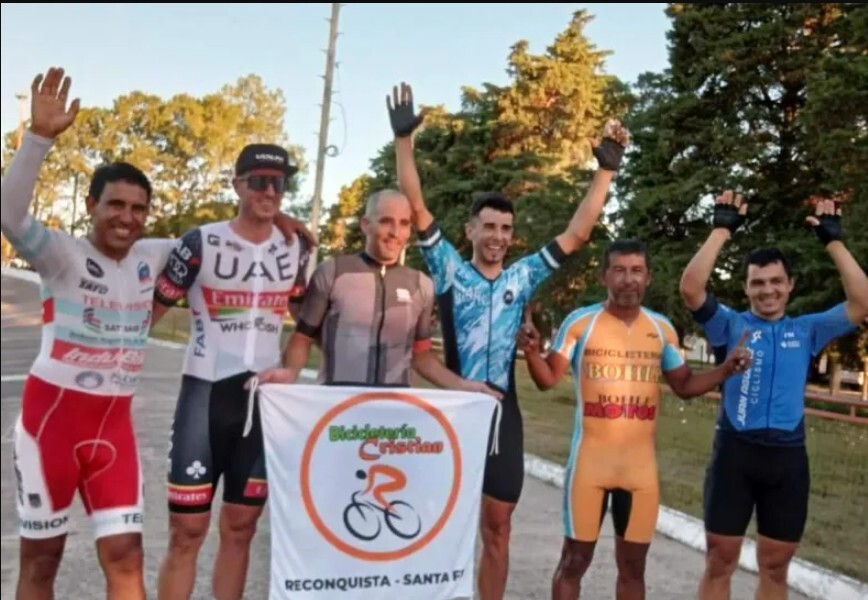 Cristian Sotelo triunfa en el entrenamiento de ciclismo